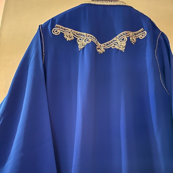 Moroccan authentic hand made Caftan in a chic classy blue- comes with gold belt - Picture 4 of 4